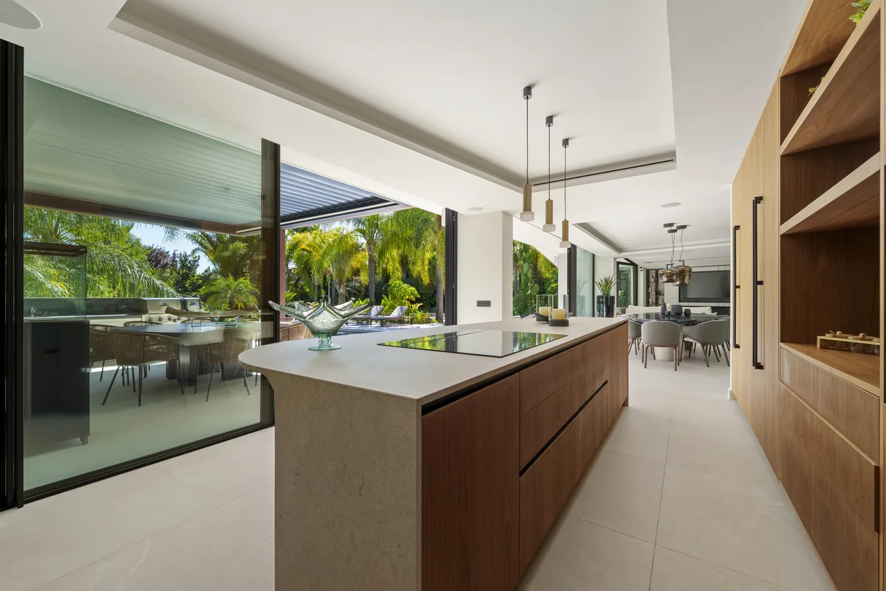 5-bedroom villa in Las Chapas with private pool and private garden — image 20
