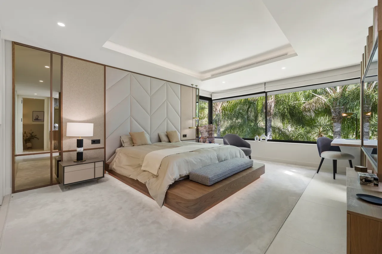 5-bedroom villa in Las Chapas with private pool and private garden — image 22