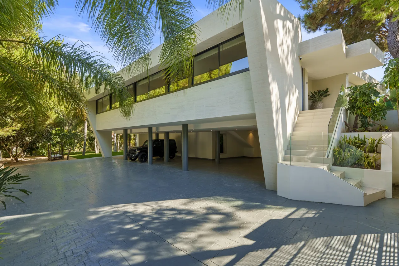 5-bedroom villa in Las Chapas with private pool and private garden — image 28