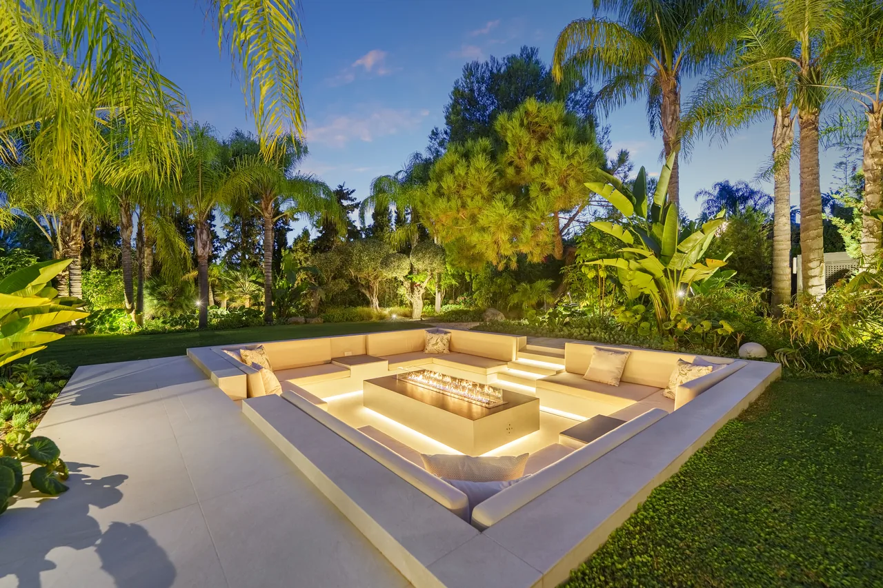 5-bedroom villa in Las Chapas with private pool and private garden — image 37
