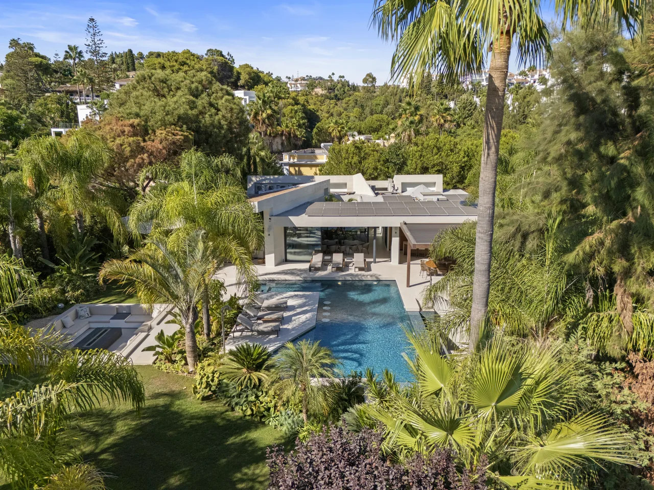 5-bedroom villa in Las Chapas with private pool and private garden — image 39