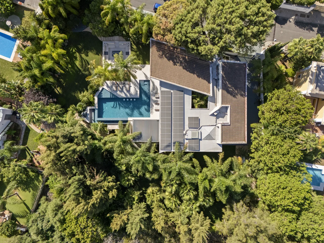 5-bedroom villa in Las Chapas with private pool and private garden — image 41