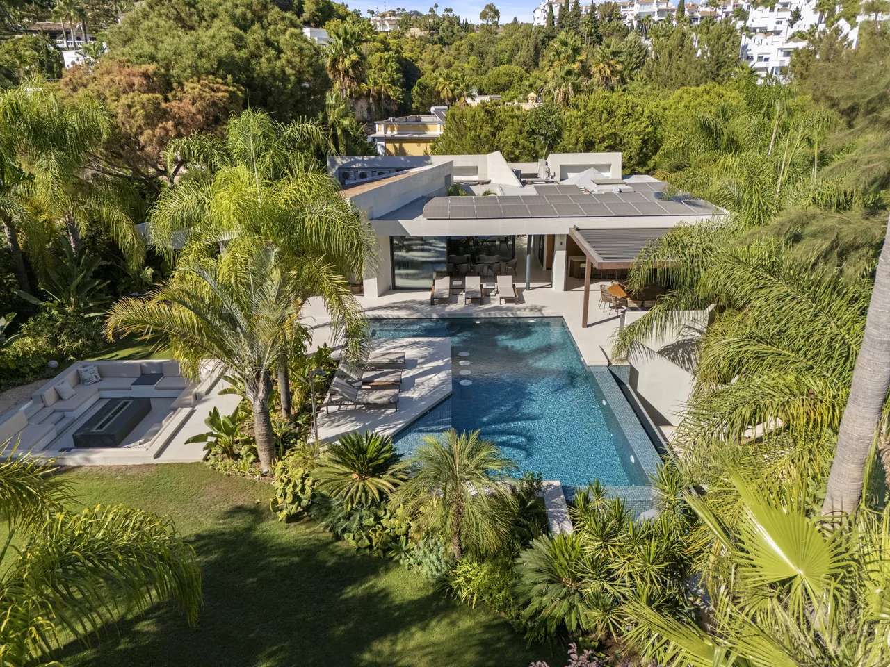 5-bedroom villa in Las Chapas with private pool and private garden — image 42