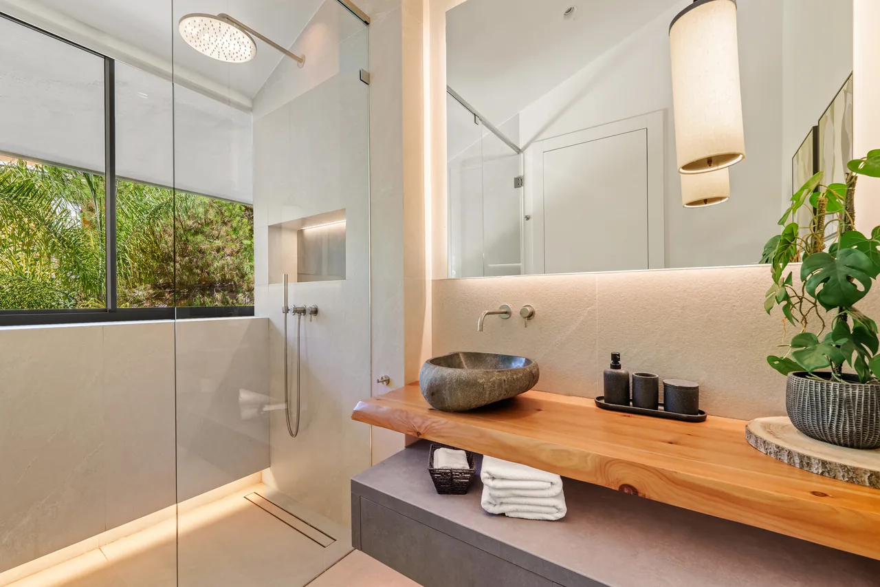 5-bedroom villa in Las Chapas with private pool and private garden — image 51