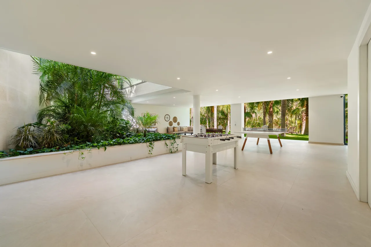 5-bedroom villa in Las Chapas with private pool and private garden — image 58
