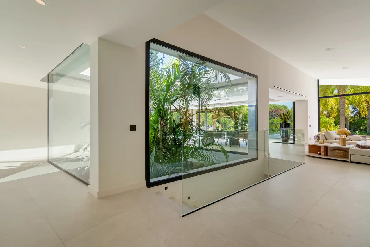 5-bedroom villa in Las Chapas with private pool and private garden — image 63