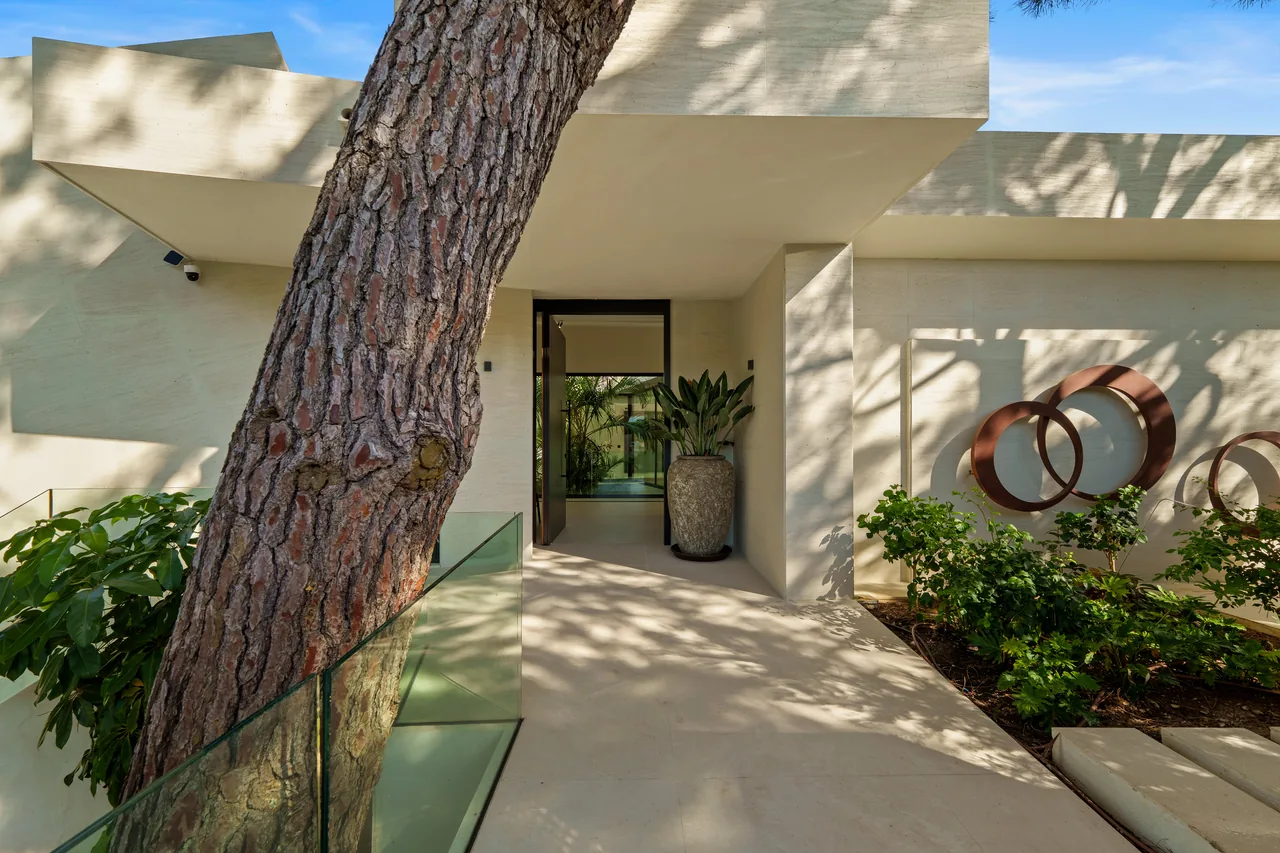 5-bedroom villa in Las Chapas with private pool and private garden — image 78
