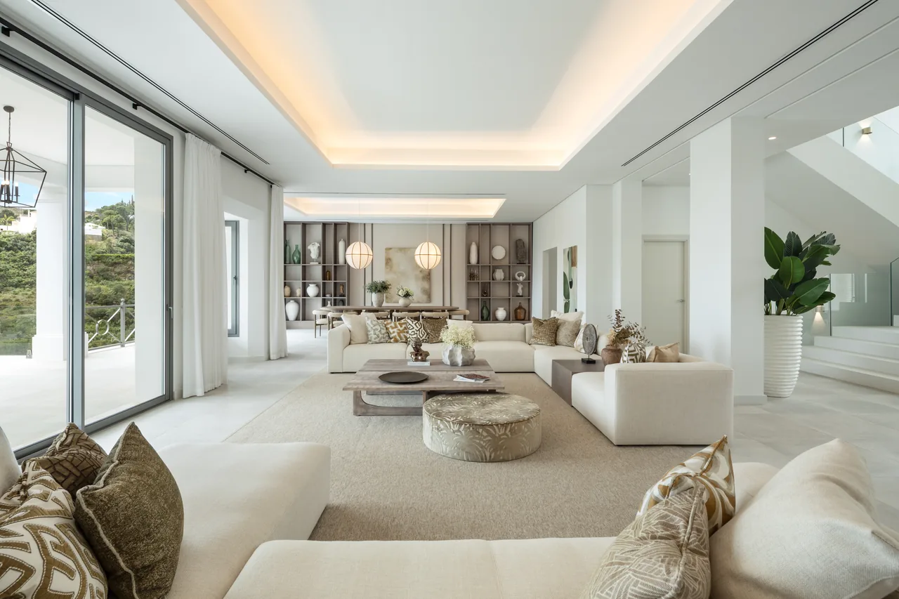 5-bedroom villa in El Madroñal with private pool and private garden — image 14