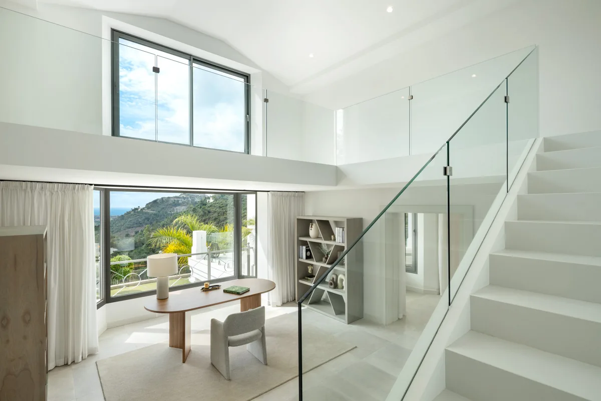 5-bedroom villa in El Madroñal with private pool and private garden — image 38