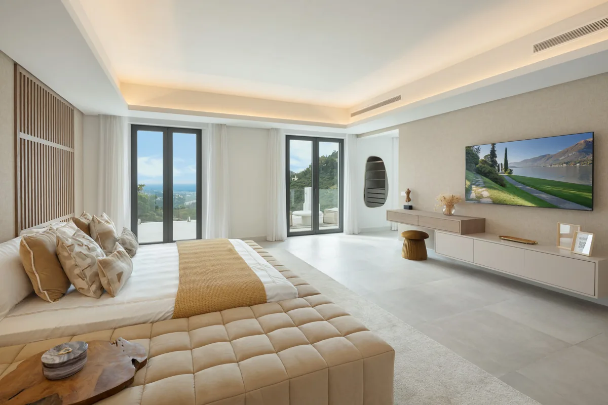 5-bedroom villa in El Madroñal with private pool and private garden — image 40