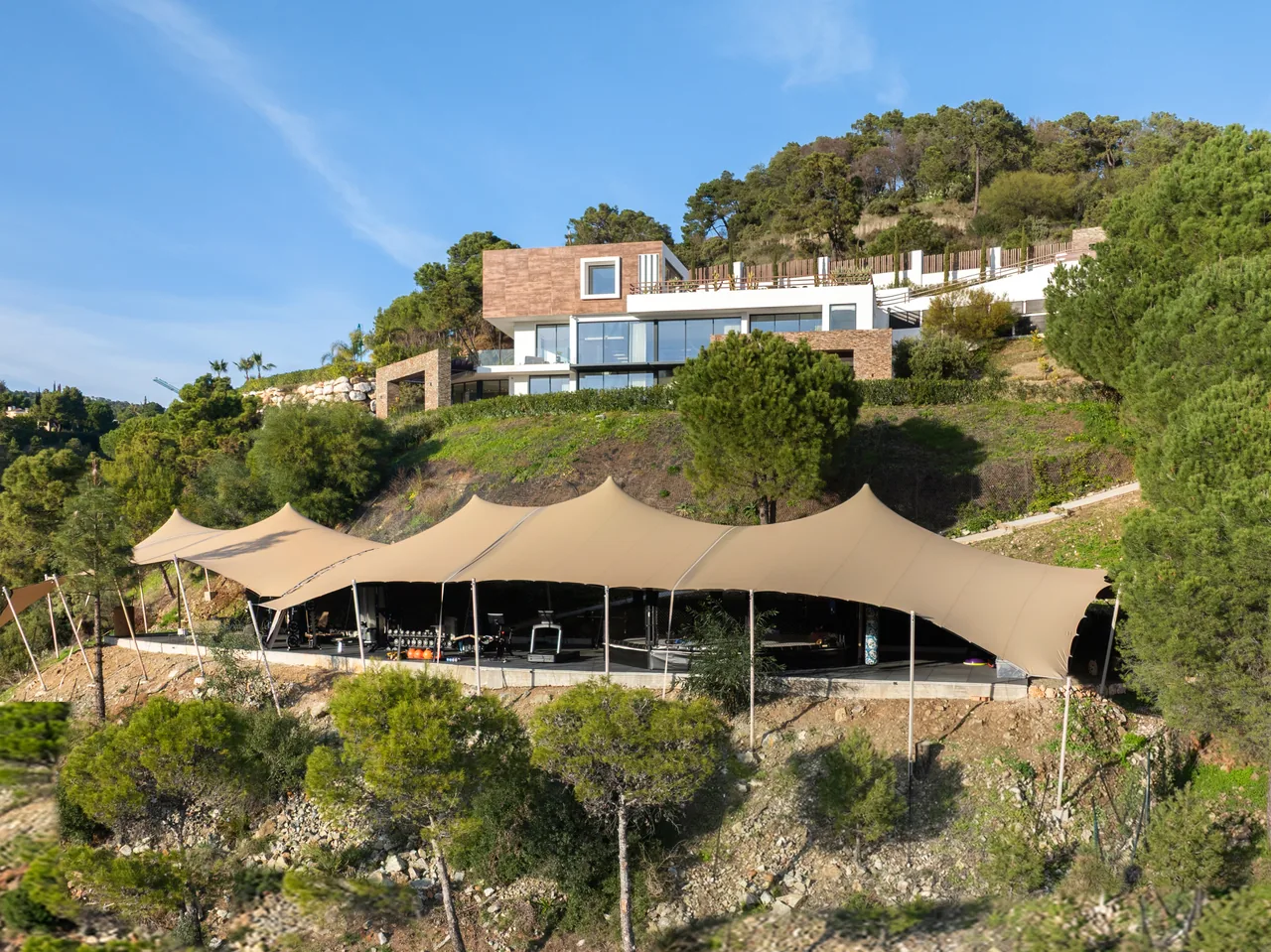5-bedroom villa in El Madroñal with private garden and gated community — image 28