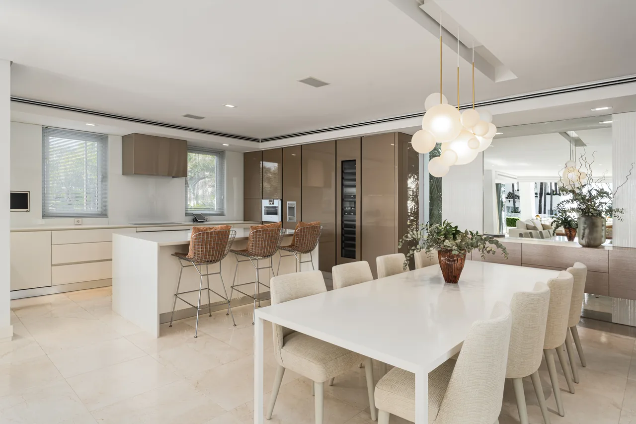 4-bedroom semi-detached villa in Puente Romano with private pool and private garden — image 4