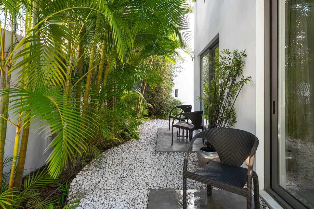 4-bedroom semi-detached villa in Puente Romano with private pool and private garden — image 19