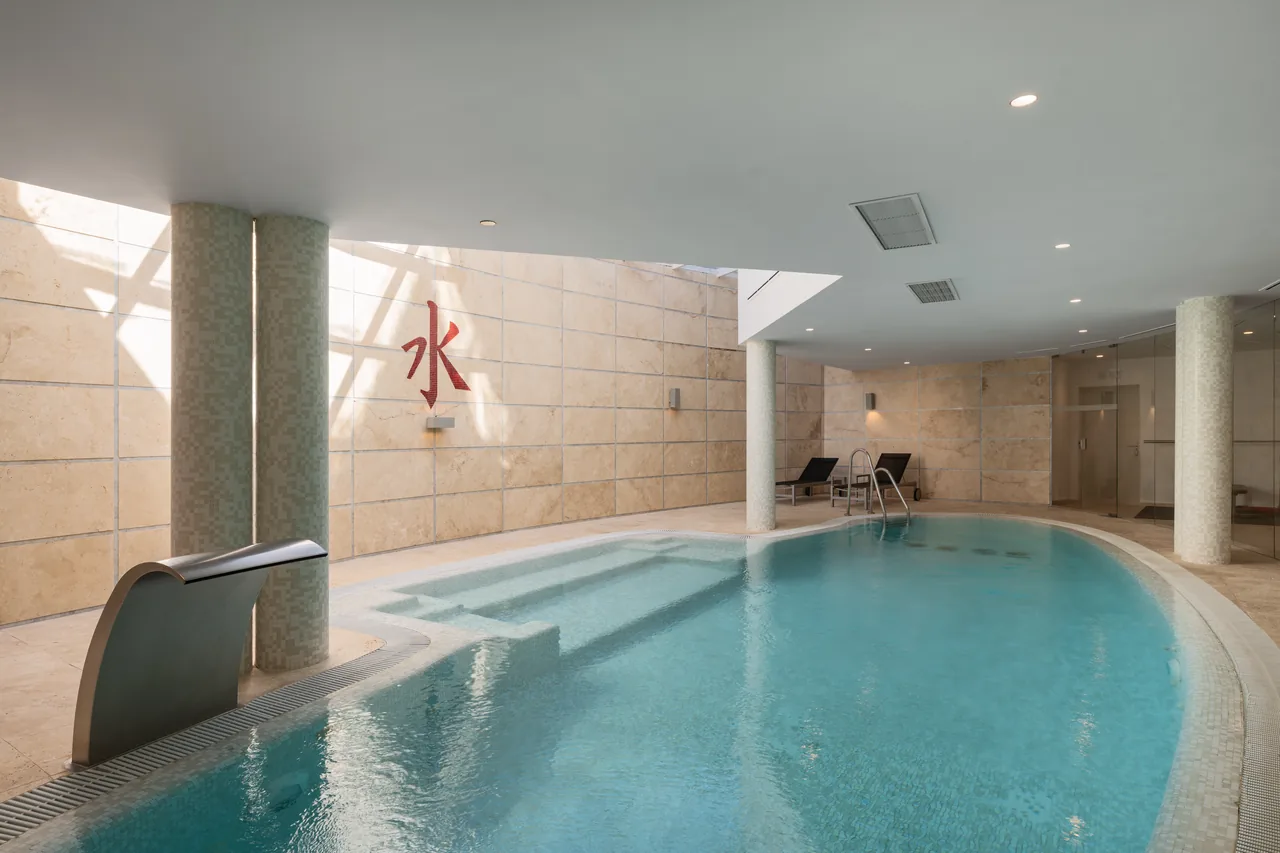 4-bedroom property in Sierra Blanca with private pool — image 18