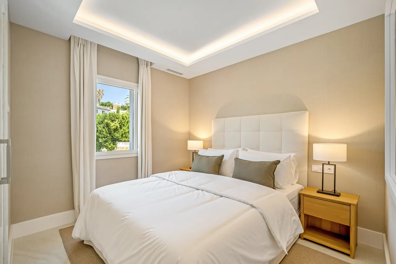 4-bedroom townhouse in La Quinta with private garden — image 4