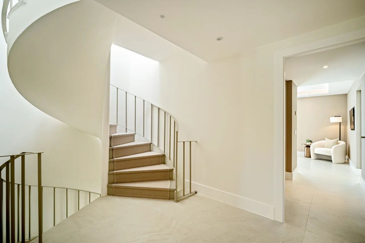 4-bedroom townhouse in La Quinta with private garden — image 8