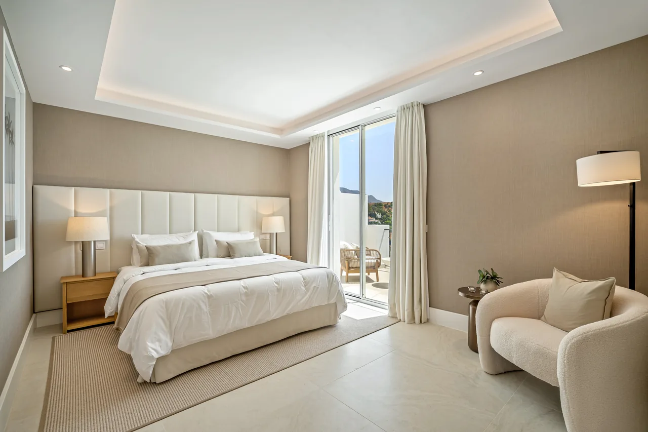 4-bedroom townhouse in La Quinta with private garden — image 13