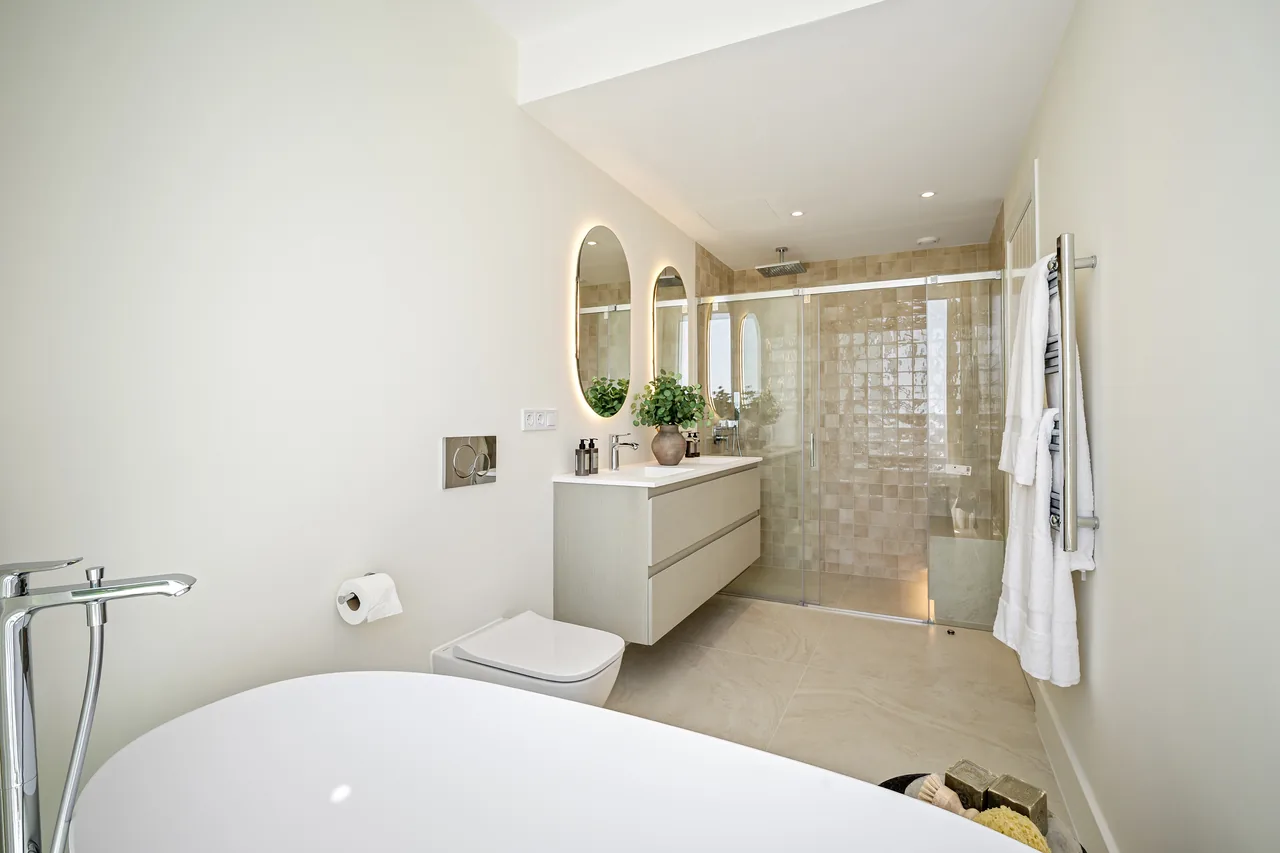 4-bedroom townhouse in La Quinta with private garden — image 17
