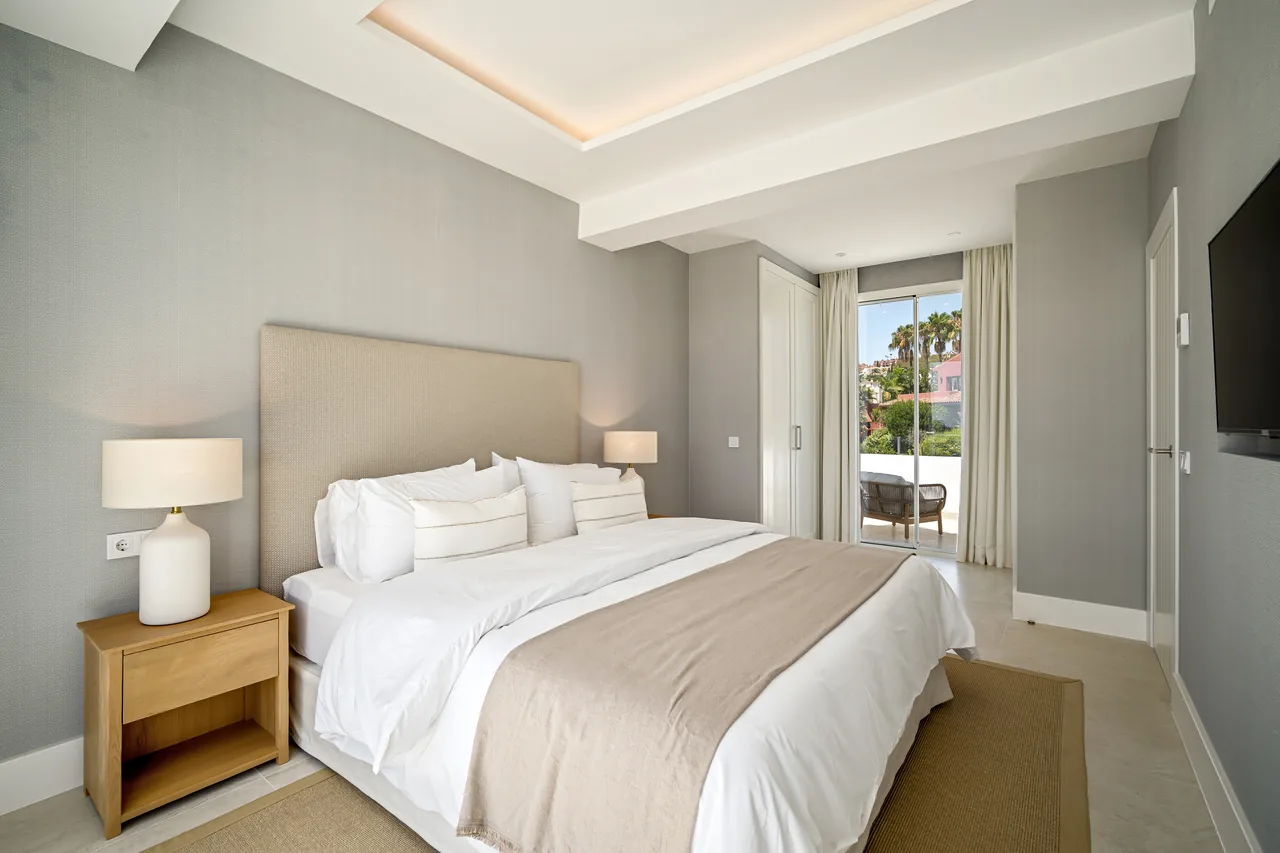 4-bedroom townhouse in La Quinta with private garden — image 20