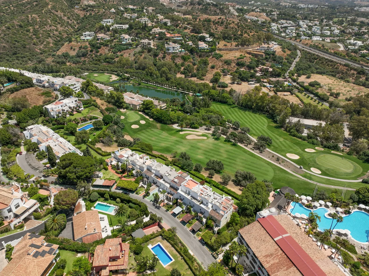 4-bedroom townhouse in La Quinta with private garden — image 30