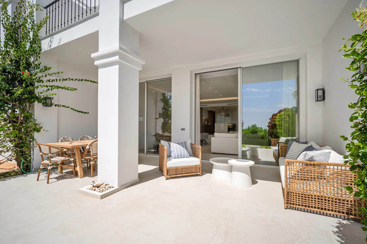 4-bedroom townhouse in La Quinta with private garden — image 31