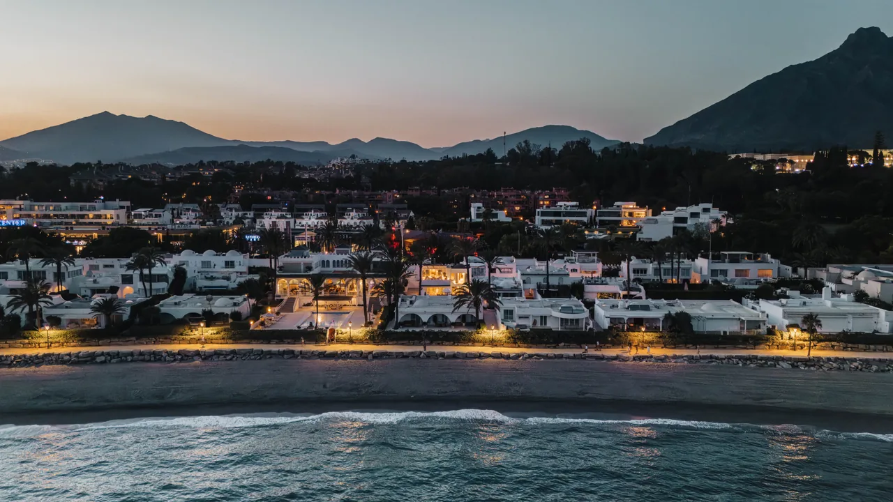 3-bedroom property in Marbella Golden Mile with private pool — image 42