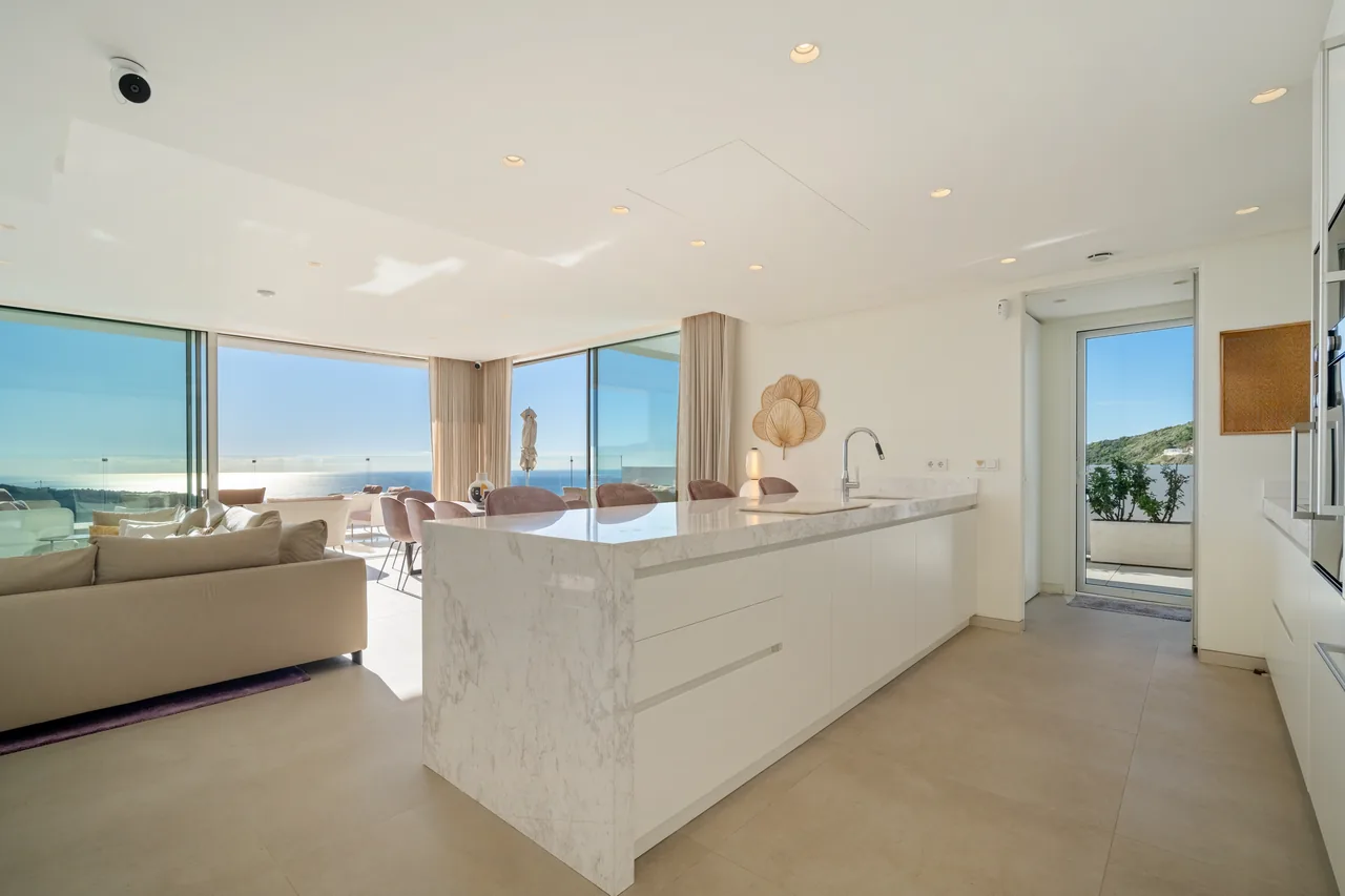 3-bedroom penthouse in Palo Alto with private pool and gated community — image 24