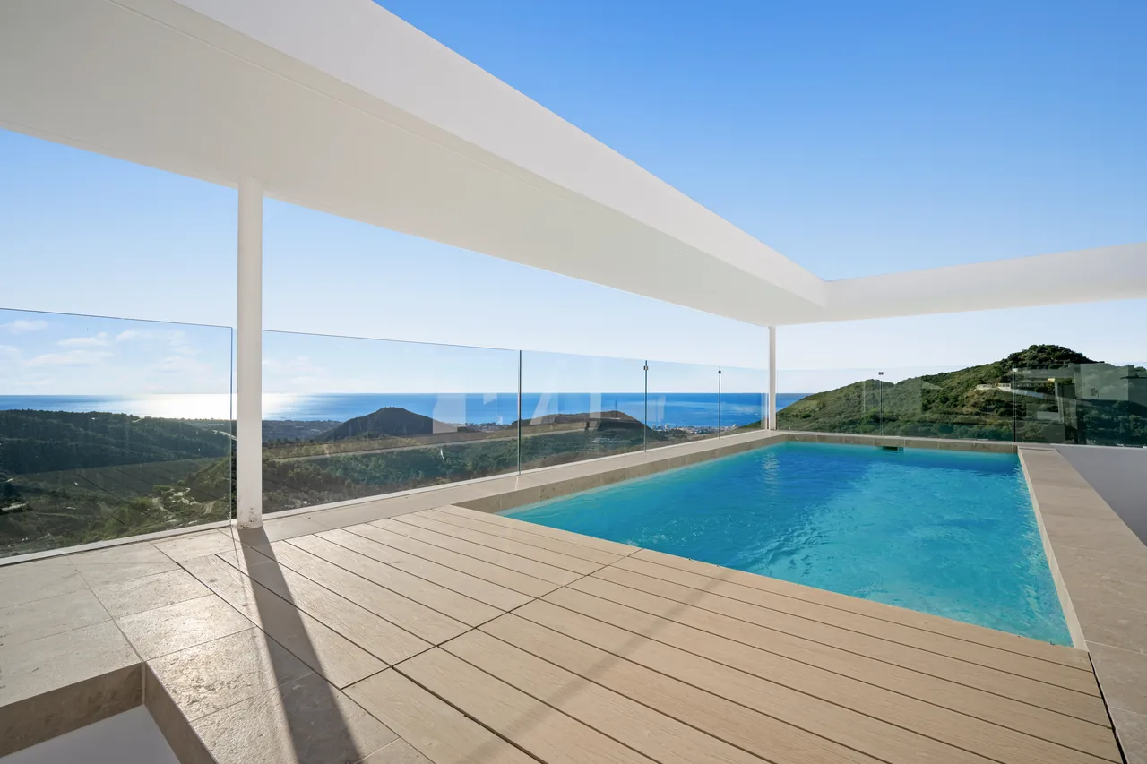 3-bedroom penthouse in Palo Alto with private pool and gated community — image 40