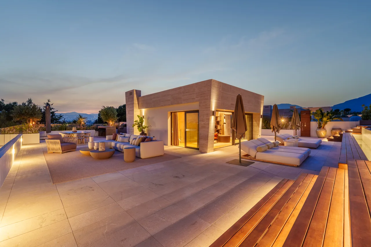 4-bedroom duplex apartment in Epic Marbella with private pool and private garden — image 4