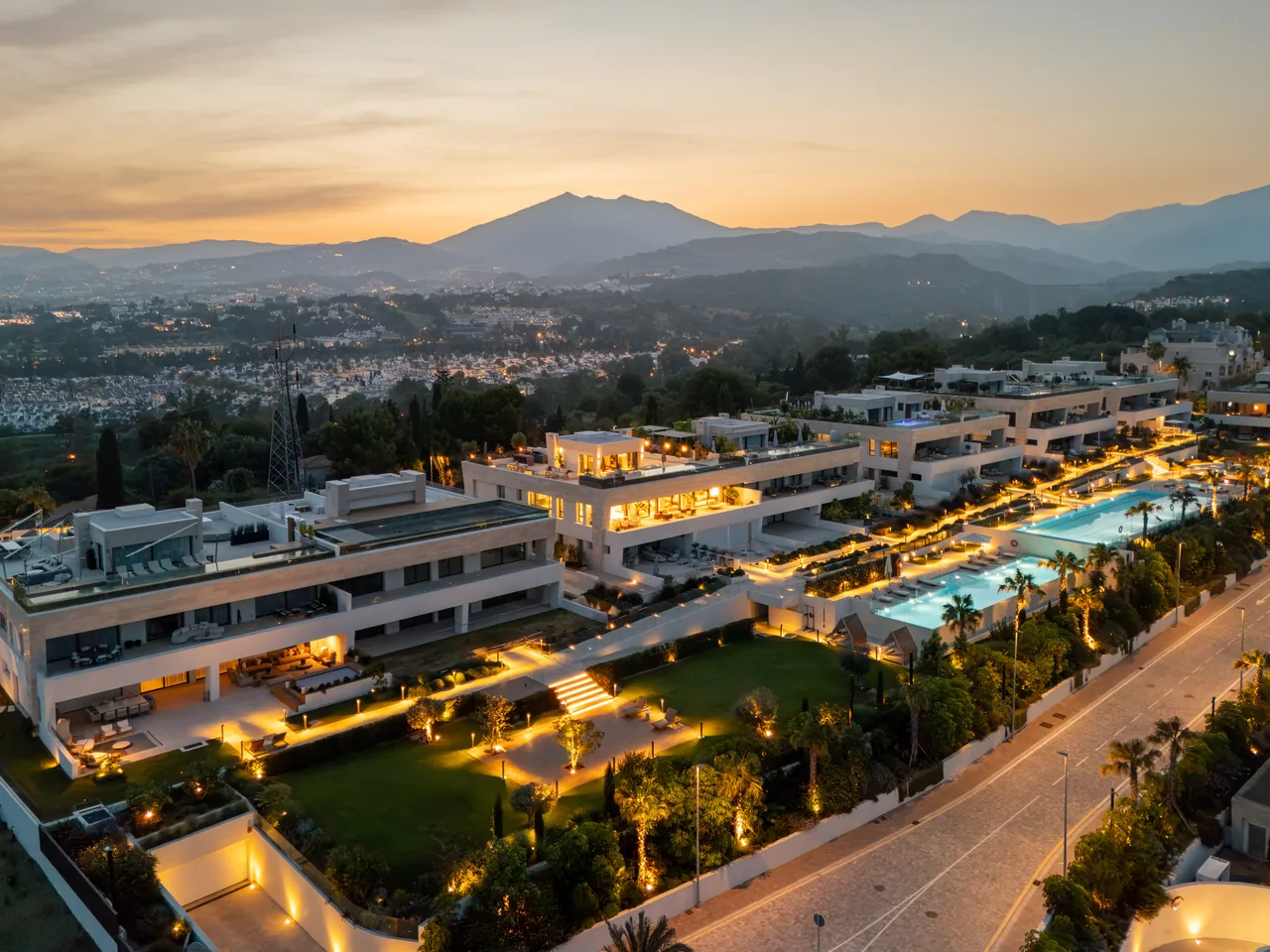 4-bedroom duplex apartment in Epic Marbella with private pool and private garden