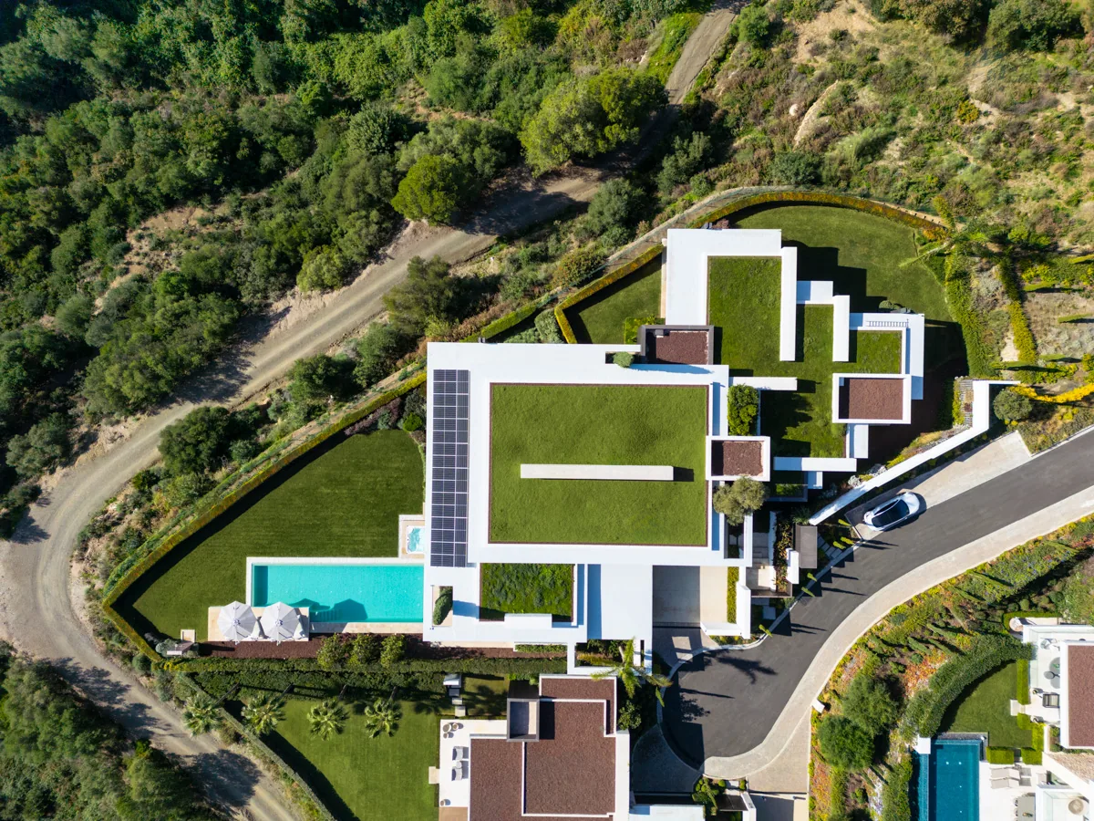6-bedroom villa in La Quinta with private pool and private garden — image 38