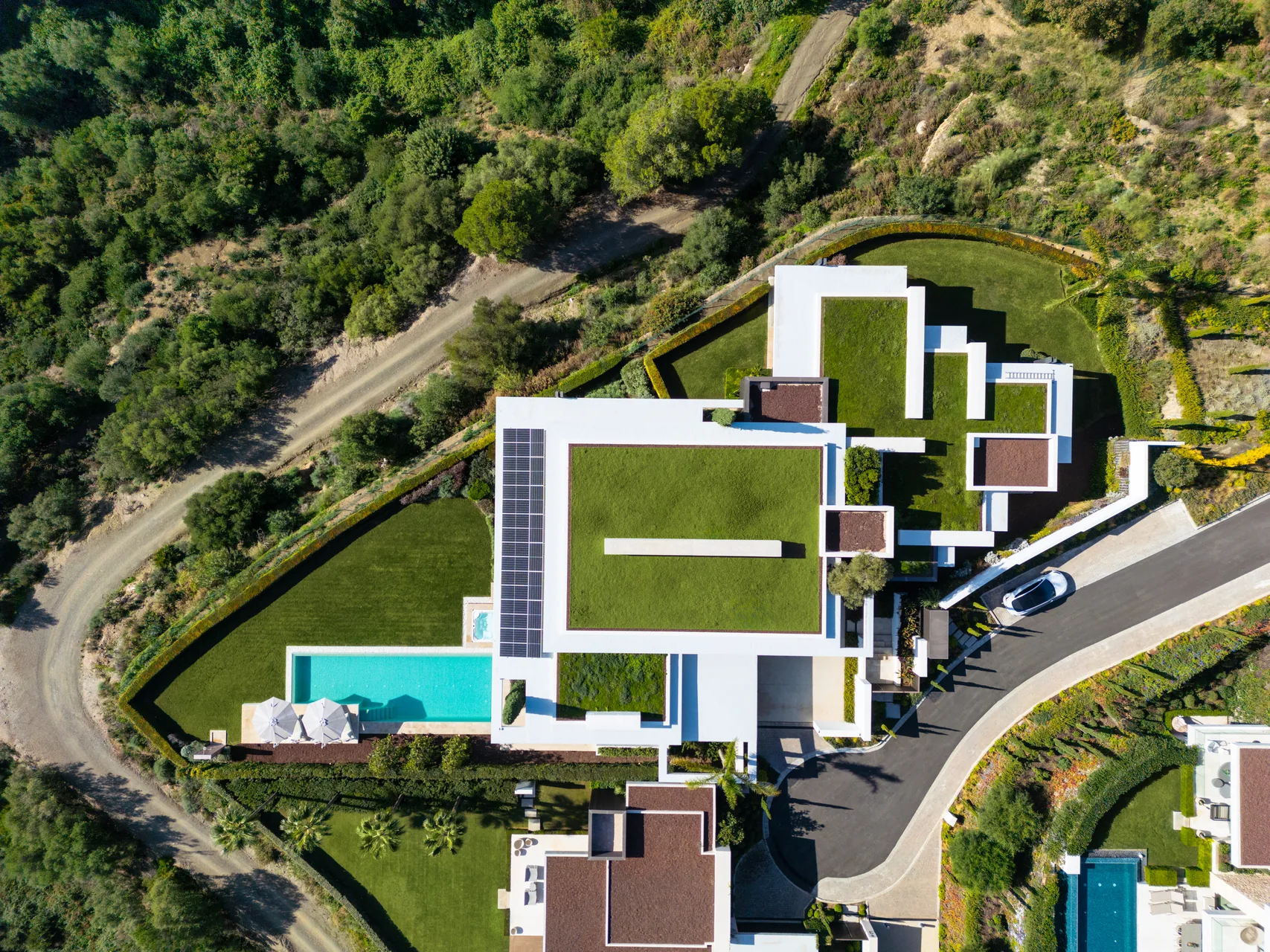 6-bedroom villa in La Quinta with private pool and private garden — image 39
