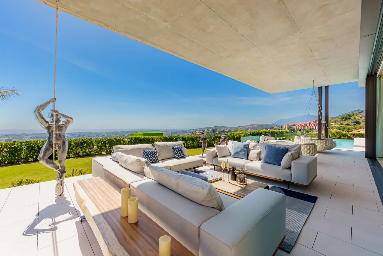 8-bedroom villa in La Quinta with private pool and private garden — image 27