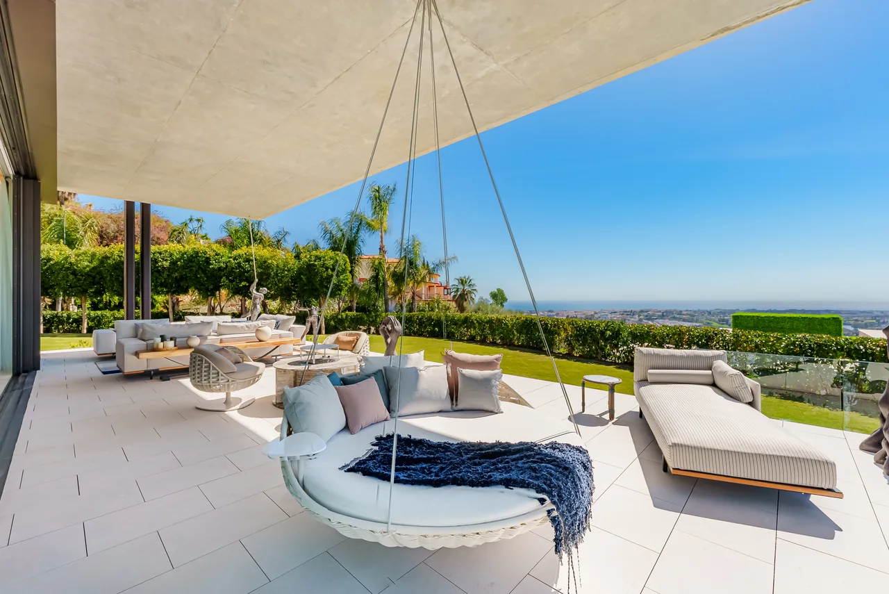8-bedroom villa in La Quinta with private pool and private garden — image 29