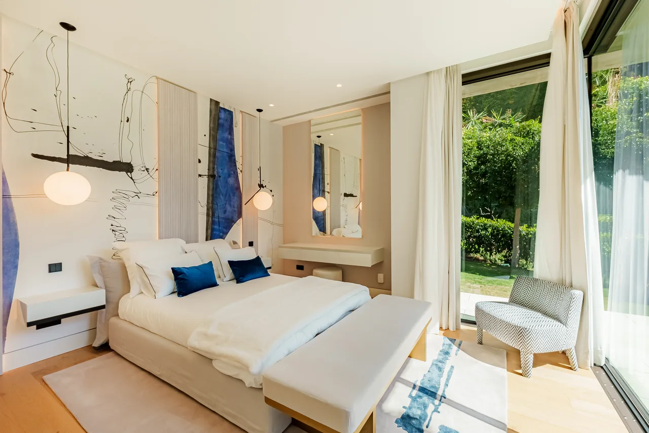 8-bedroom villa in La Quinta with private pool and private garden — image 38