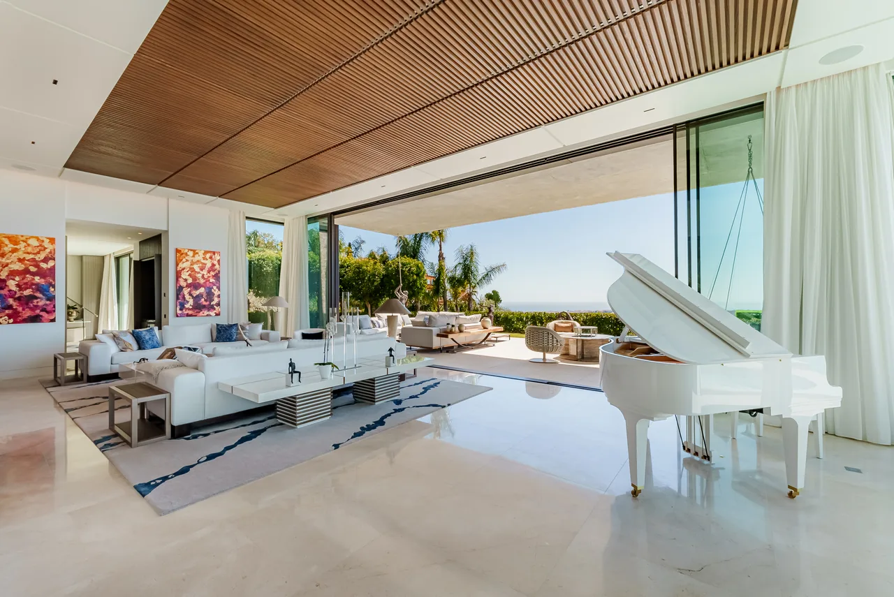 8-bedroom villa in La Quinta with private pool and private garden — image 71
