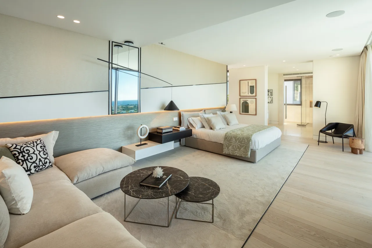 7-bedroom villa in La Quinta with private pool and private garden — image 7