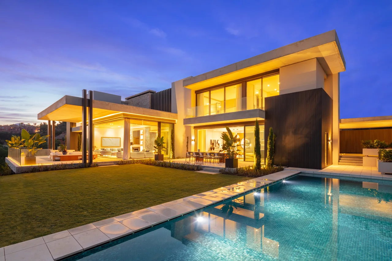 7-bedroom villa in La Quinta with private pool and private garden — image 38