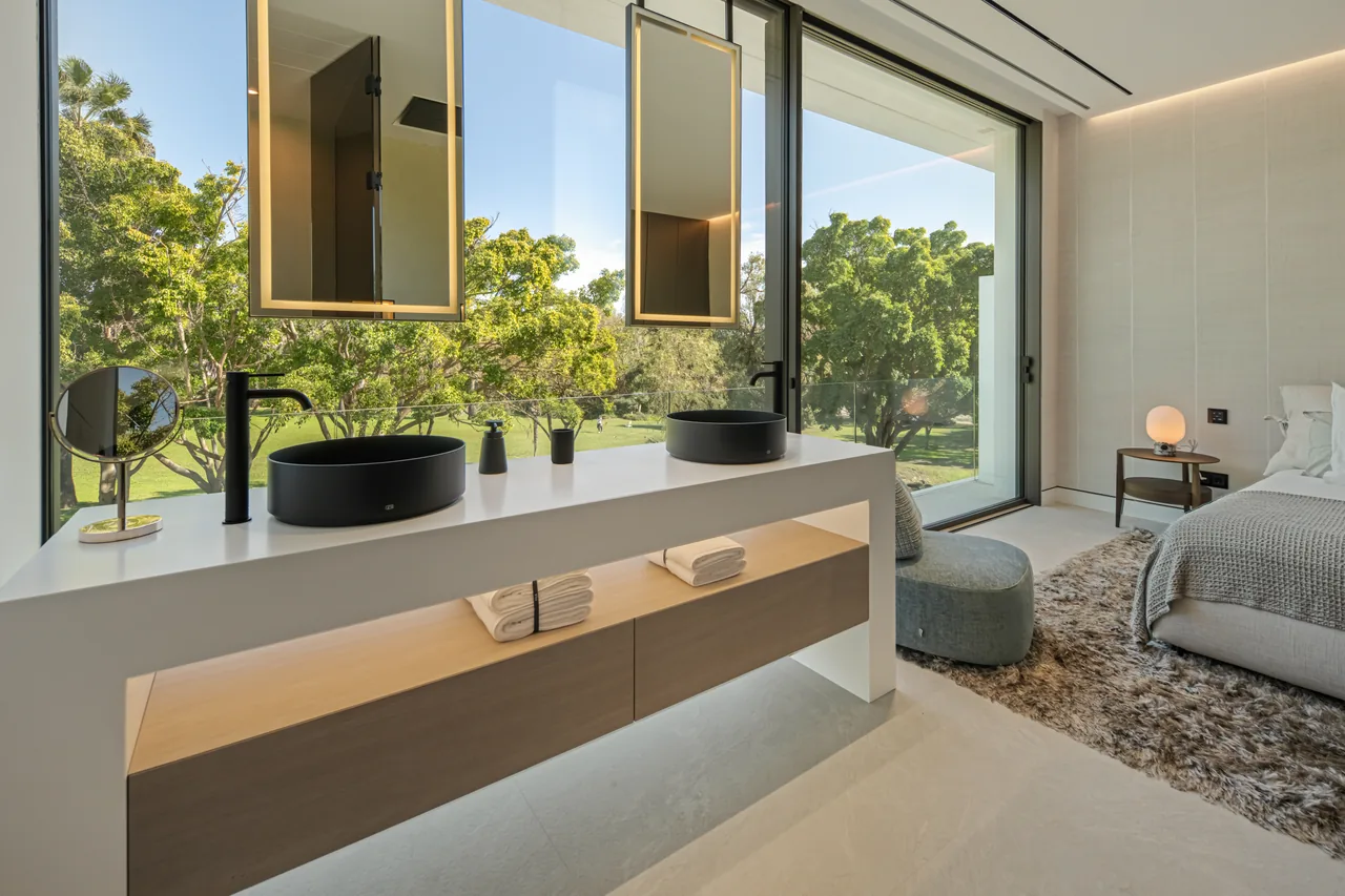 3-bedroom property in Marbella Golden Mile with private pool and private garden — image 16