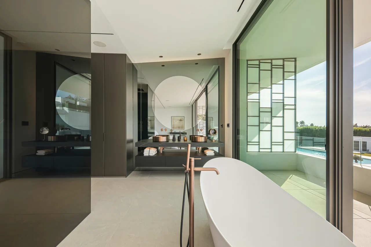 3-bedroom property in Marbella Golden Mile with private pool and private garden — image 29
