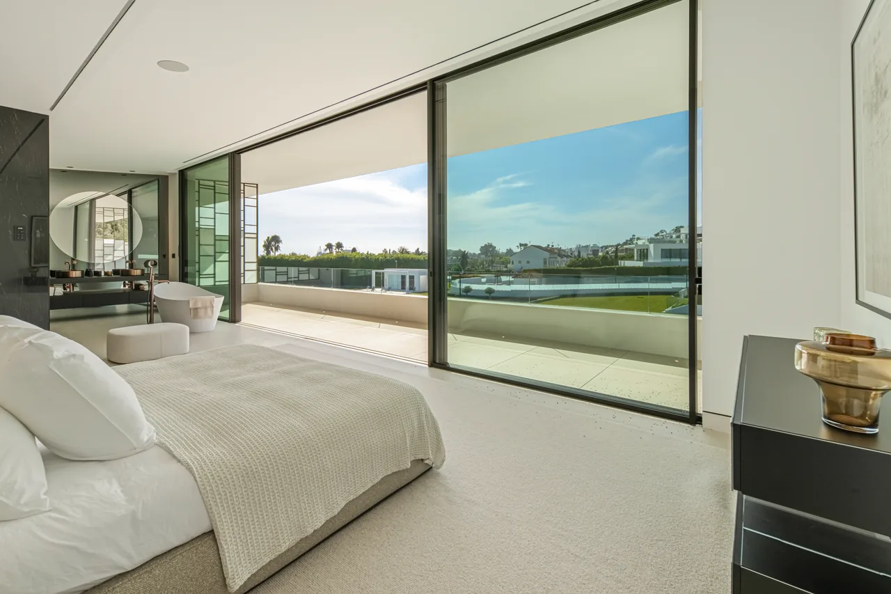 3-bedroom property in Marbella Golden Mile with private pool and private garden — image 31