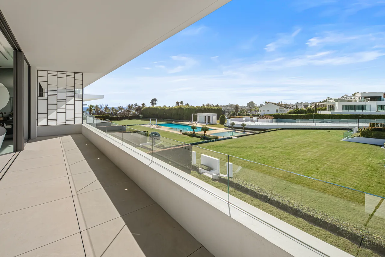 3-bedroom property in Marbella Golden Mile with private pool and private garden — image 36