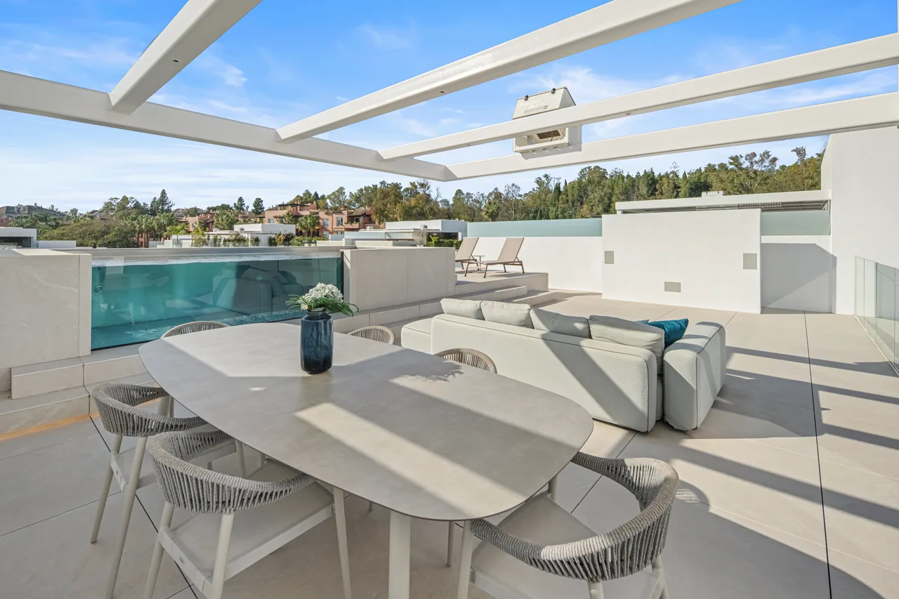 3-bedroom property in Marbella Golden Mile with private pool and private garden — image 41