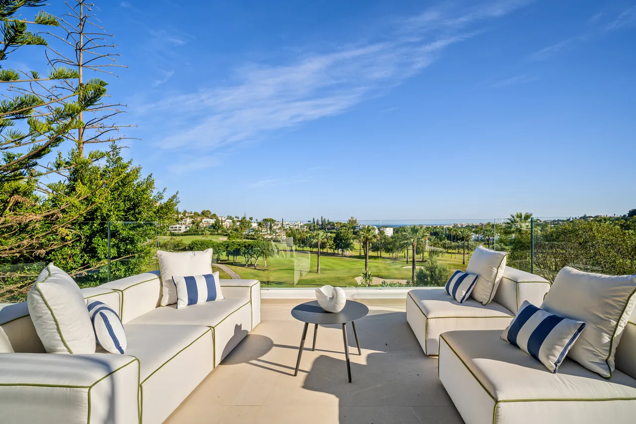 6-bedroom villa in Los Naranjos with private pool and private garden — image 19