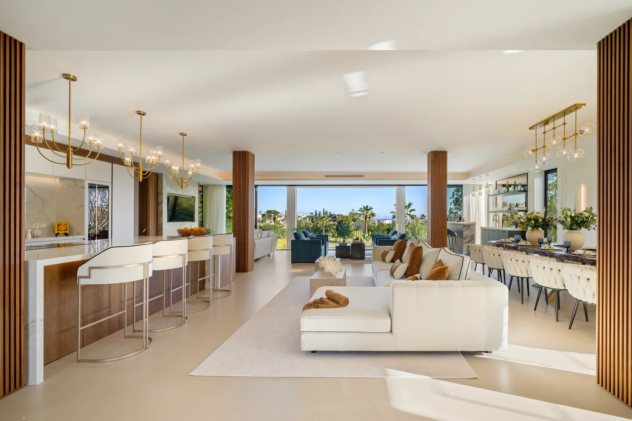 6-bedroom villa in Los Naranjos with private pool and private garden — image 26