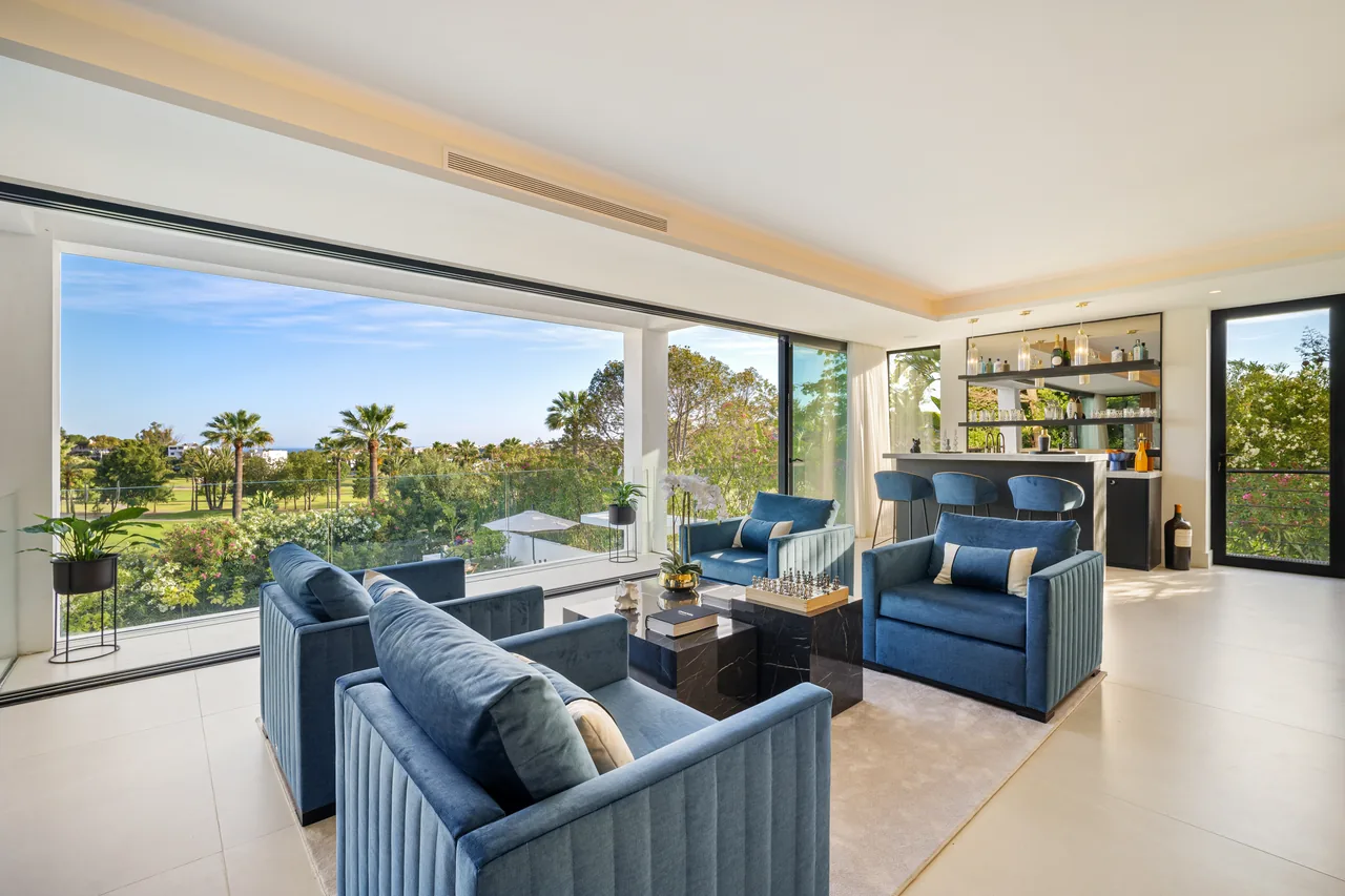 6-bedroom villa in Los Naranjos with private pool and private garden — image 37