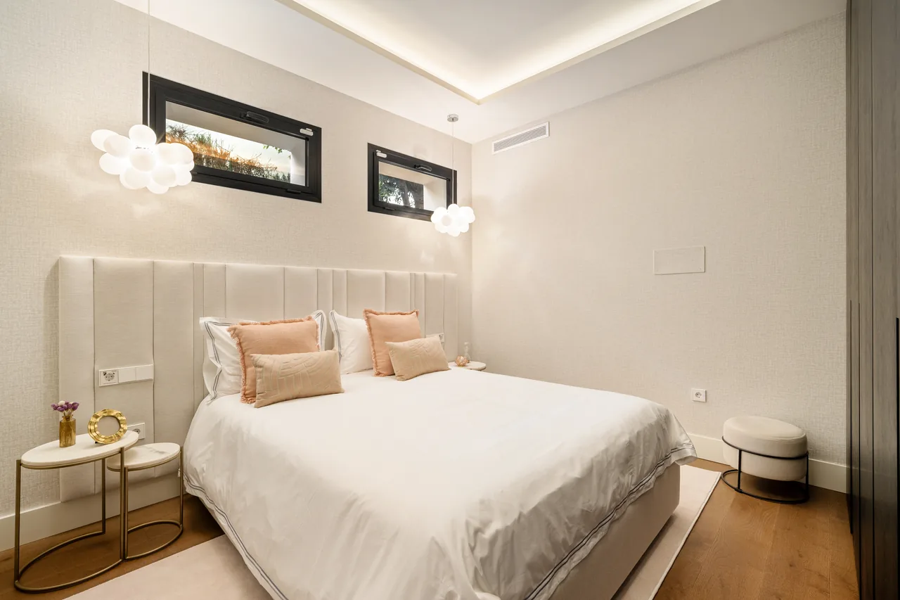 6-bedroom villa in Los Naranjos with private pool and private garden — image 41
