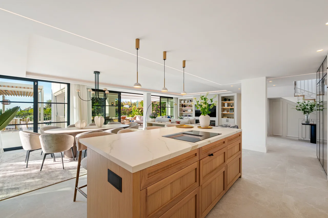 5-bedroom villa in La Quinta with private pool and private garden — image 38