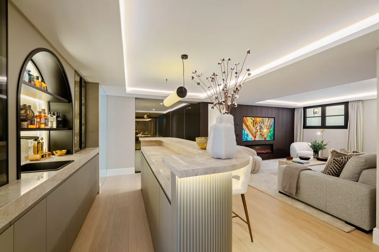 5-bedroom villa in La Quinta with private pool and private garden — image 41