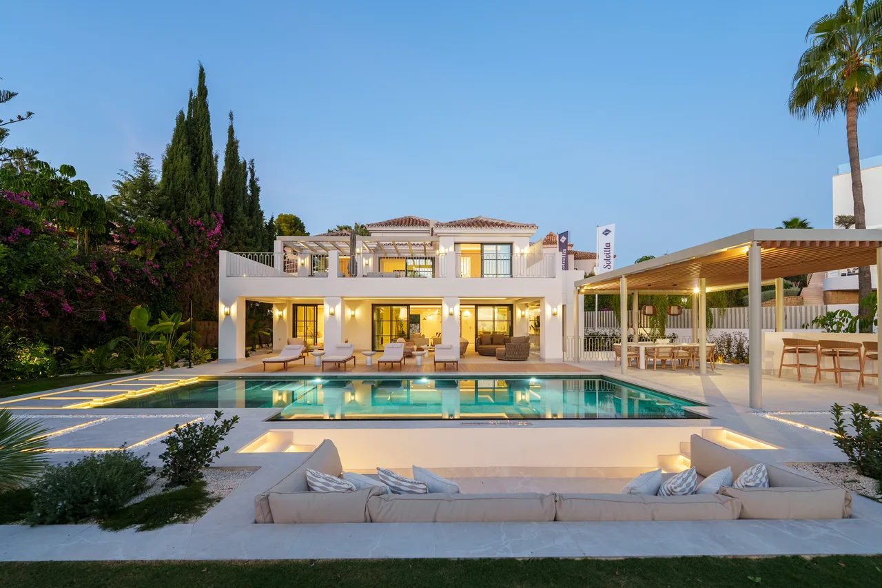 5-bedroom villa in La Quinta with private pool and private garden — image 59